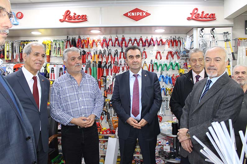 İran Ticaret Ateşesi Perpa'da