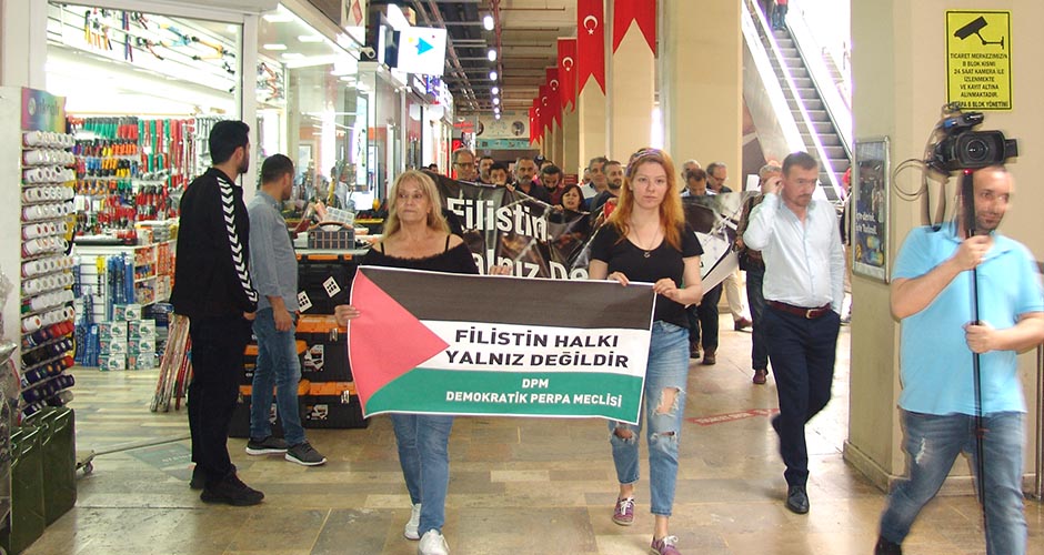 Perpa'da Filistin Yalnız Değildir Yürüyüşü Yapıldı